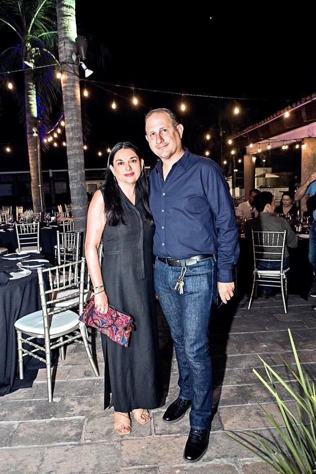 Gabriela de Pro y Miguel Pro
