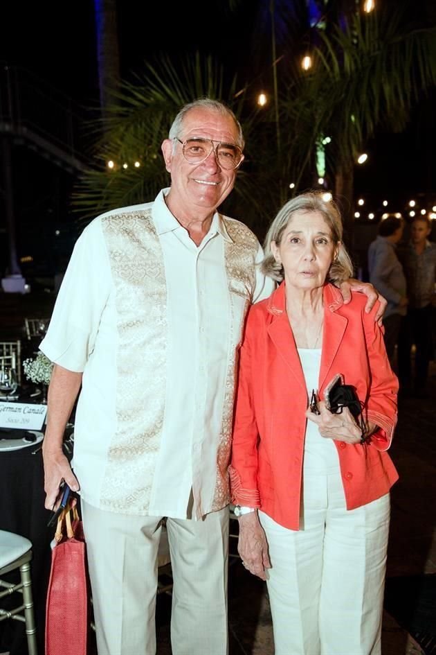 Jorge Treviño y Rebeca Griselda Rodríguez