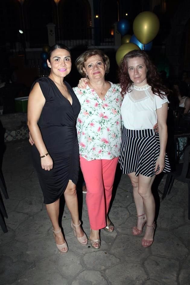 Elizabeth Ríos, Leticia Valencia y Patty Rodríguez