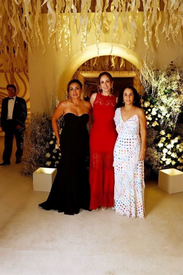 Mercedes Acevedo, Patricia Garza y Ana Lucía Casas