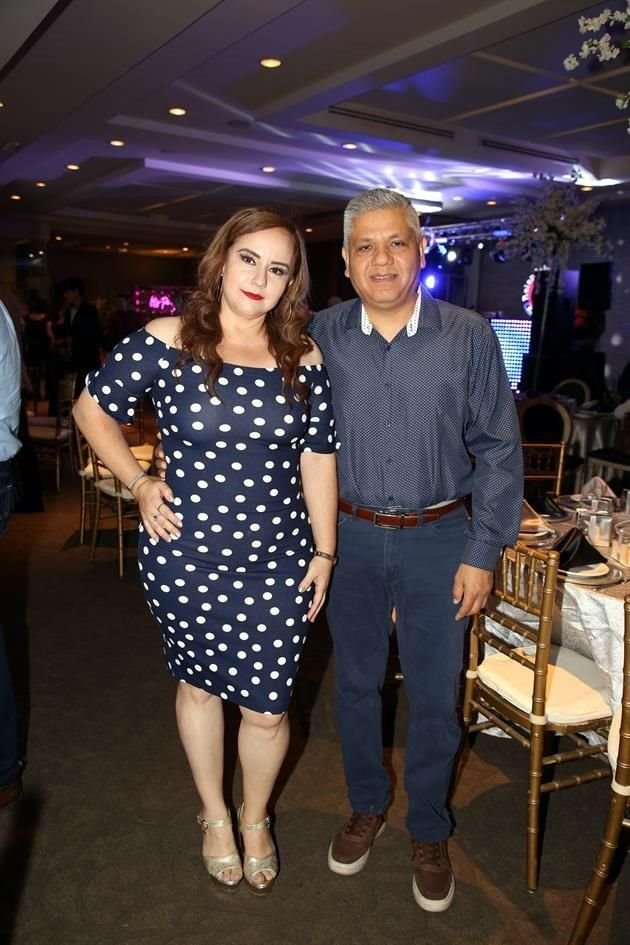 Mónica Sosa y Noé Barrón