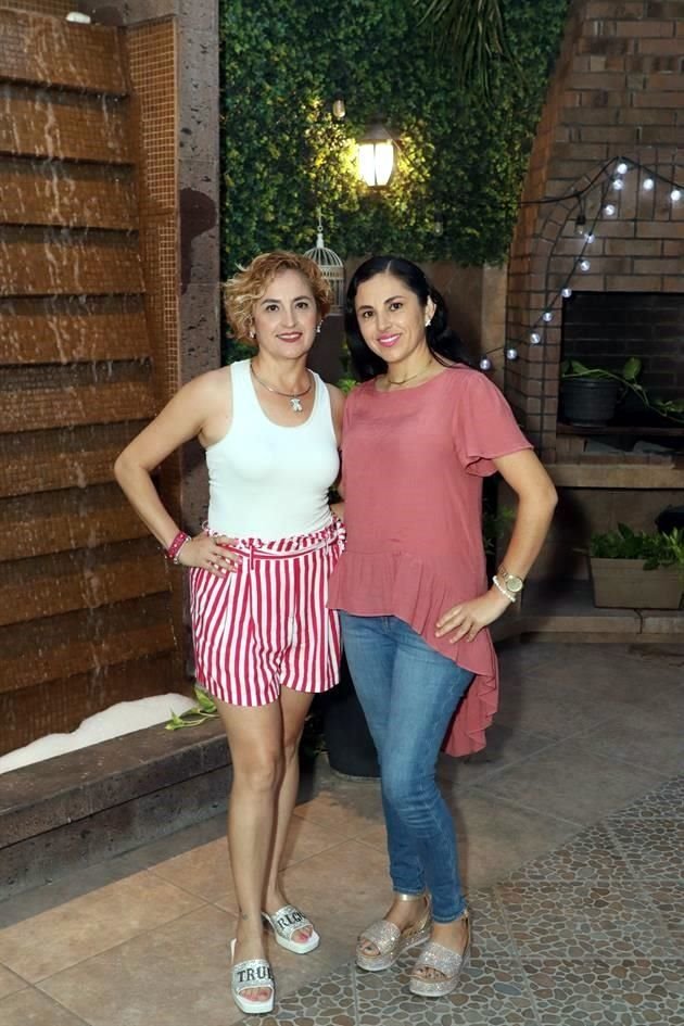 Imelda Carrillo y Sonia Carrillo