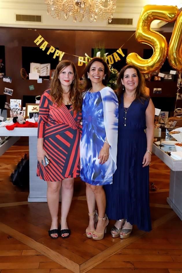 Camila Salinas, Marcela Villaseñor de Yarte y Cecilia Boughton