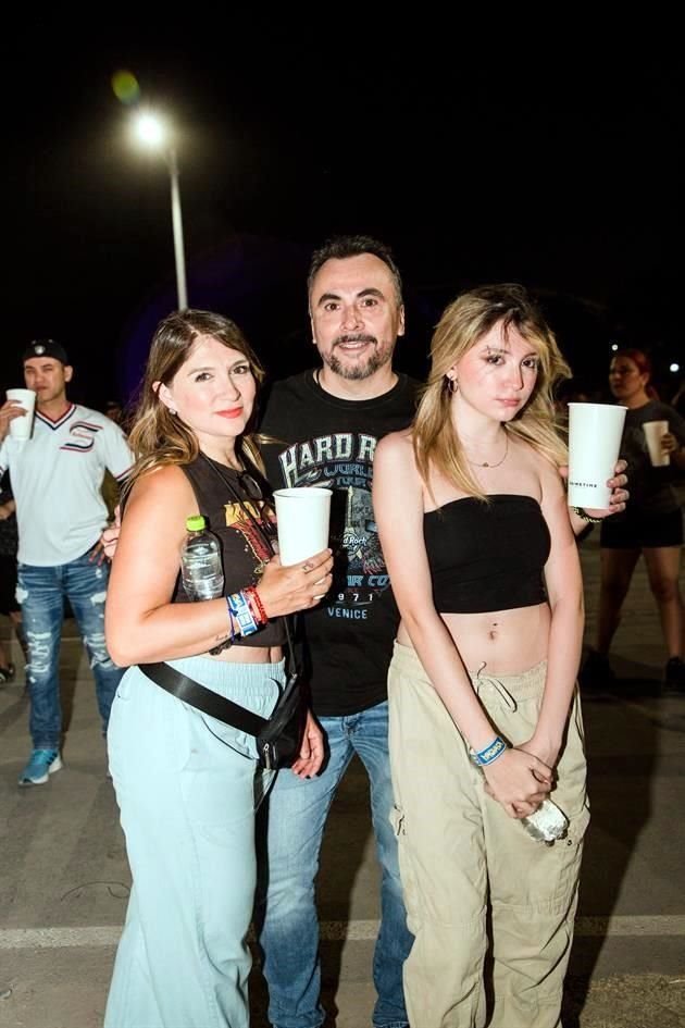 Verónica Garza, Luis Rodríguez y María Fernanda Rodríguez