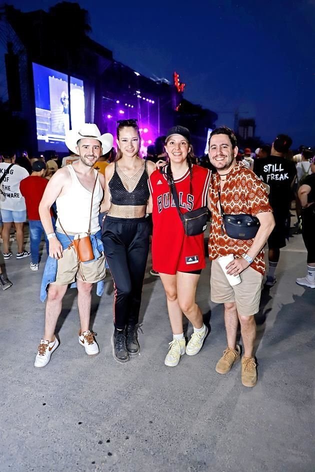 Lalo Rodríguez, Karen González, Adriana Mendívil y Luis Ruiz