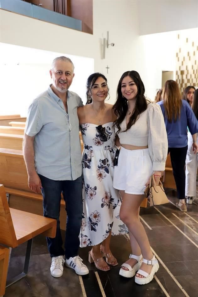 Abel Rodríguez, Claudia Salas y Paulina Rodríguez