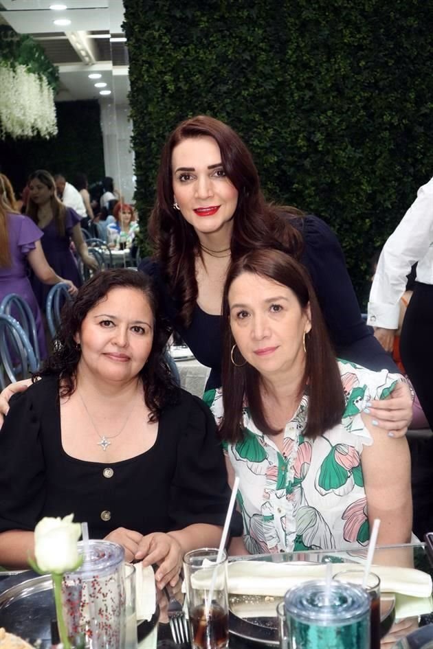 Marcela Elizondo, Silvia Gutiérrez y Diana Garza