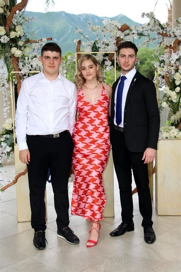 Patricio León Ramírez, Camila Ramírez y Javier León Ramírez
