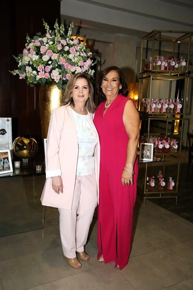 Diana Flores de Caballero y Martha Margarita González Garza