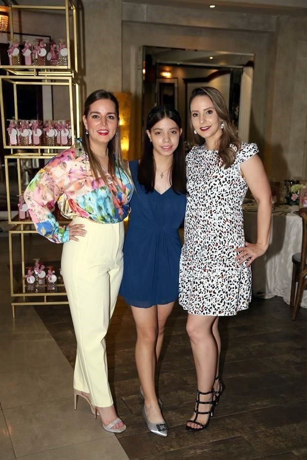 Claudia Caballero Flores, Sofía Nájera y Diana Caballero de Nájera
