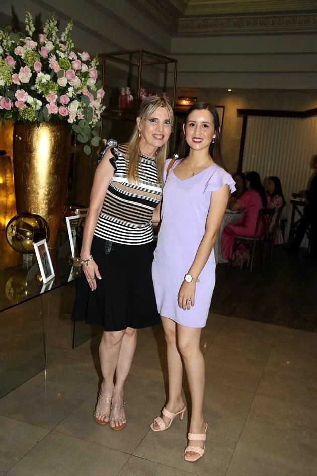 Adriana Villarreal y Mily Gómez
