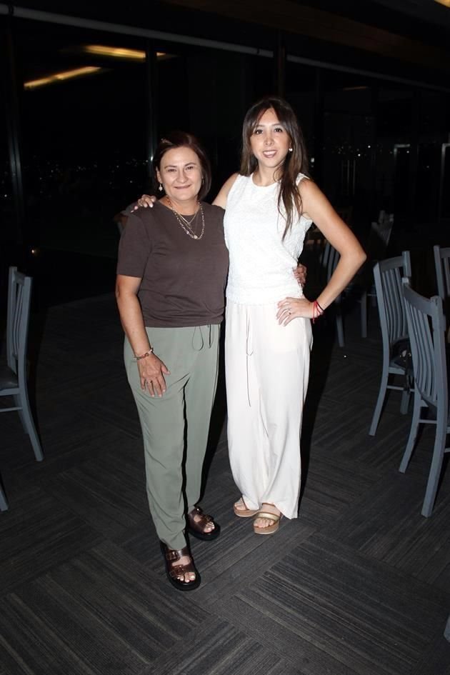 Maricarmen Rodríguez y Anilú García