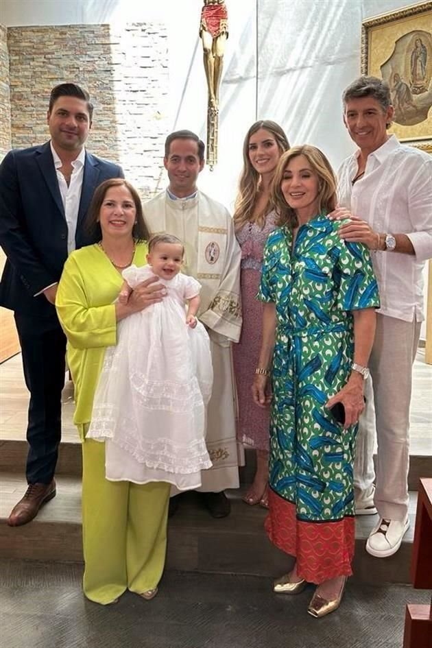 Jorge Canavati, Padre Noé Lozano, Catalina Álvarez Tostado de Canavati, José Álvarez Tostado, Elsa Munguía y Bernadette Daccarett de Álvarez Tostado