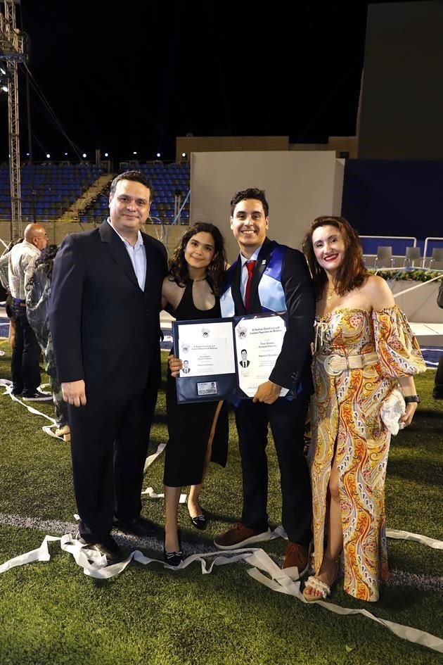 Luis Graterol, Luisana Graterol, Luis Antonio Graterol y Carolina Gutiérrez de Graterol