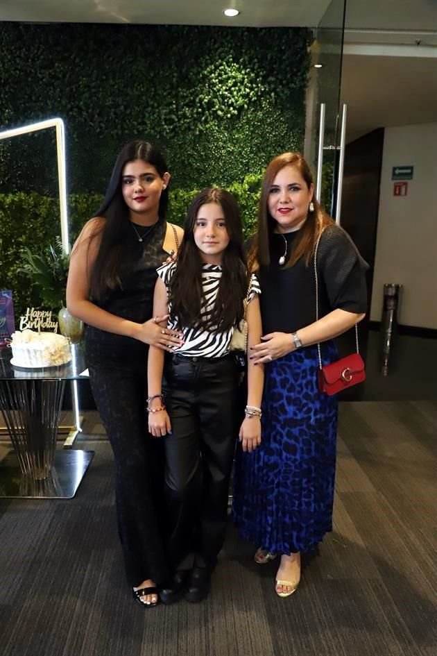 María Esteban, Sofía Esteban y Alejandra Fernández