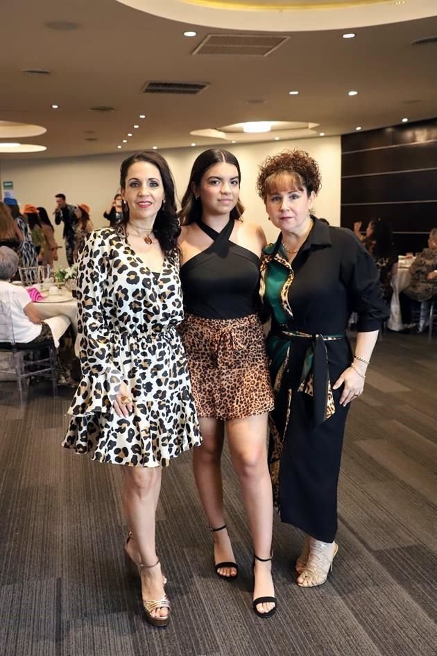 Blanca de Garza, Karla Ortegón y Florisa de Alejandro