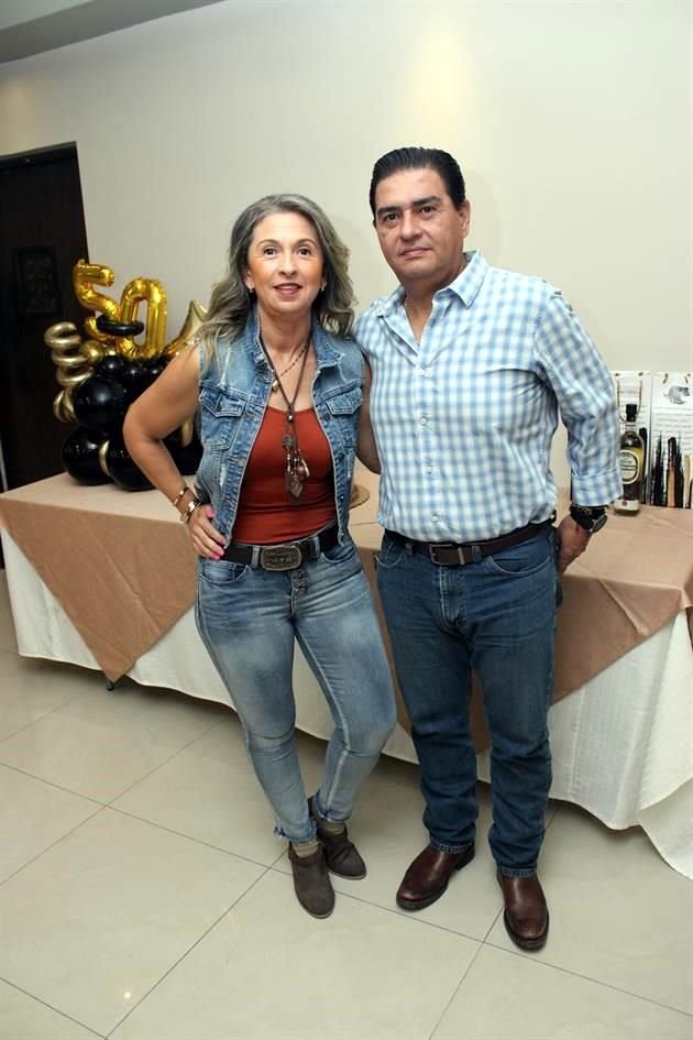 Elizabeth Fernández y Víctor Garza