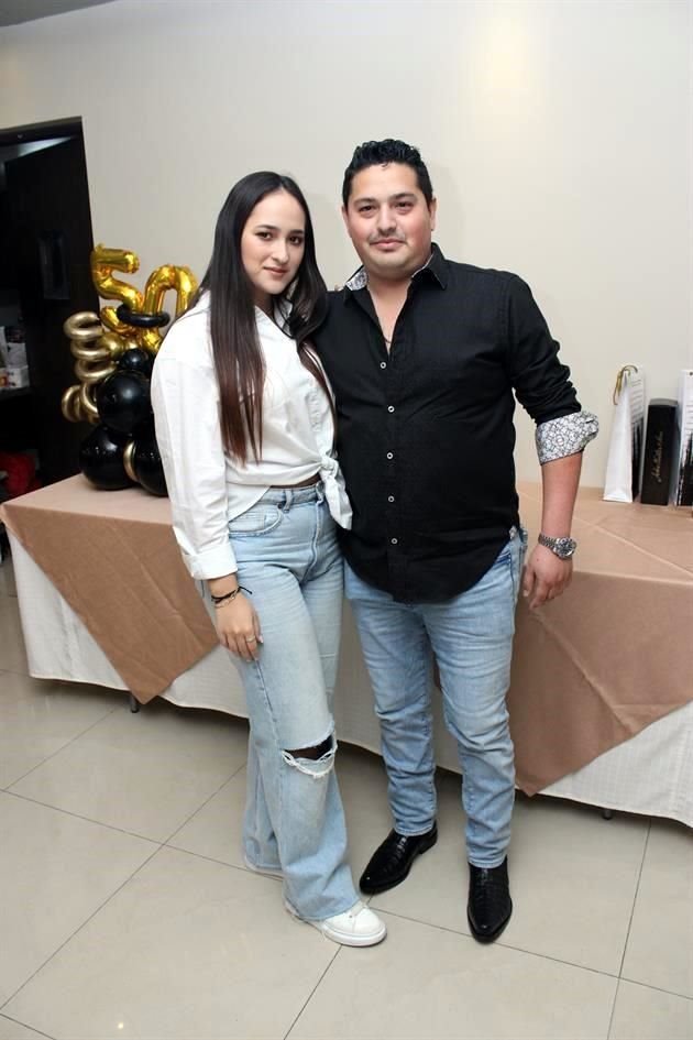 Larissa González y Héctor Solís