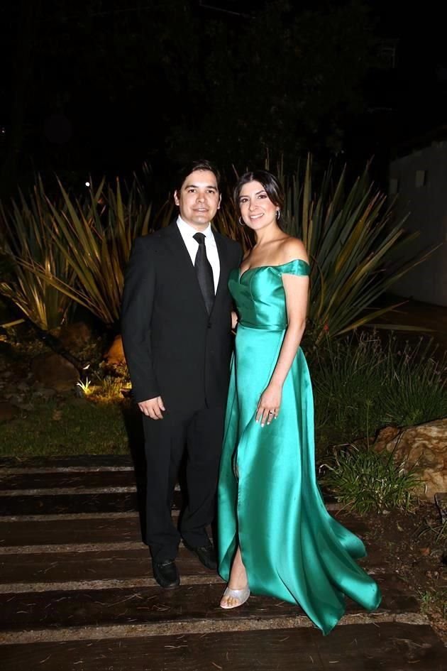 Adrián de Hoyos y Erika de Lira