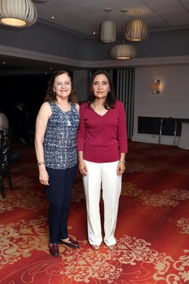 Linda Muñoz y Claudia Sánchez