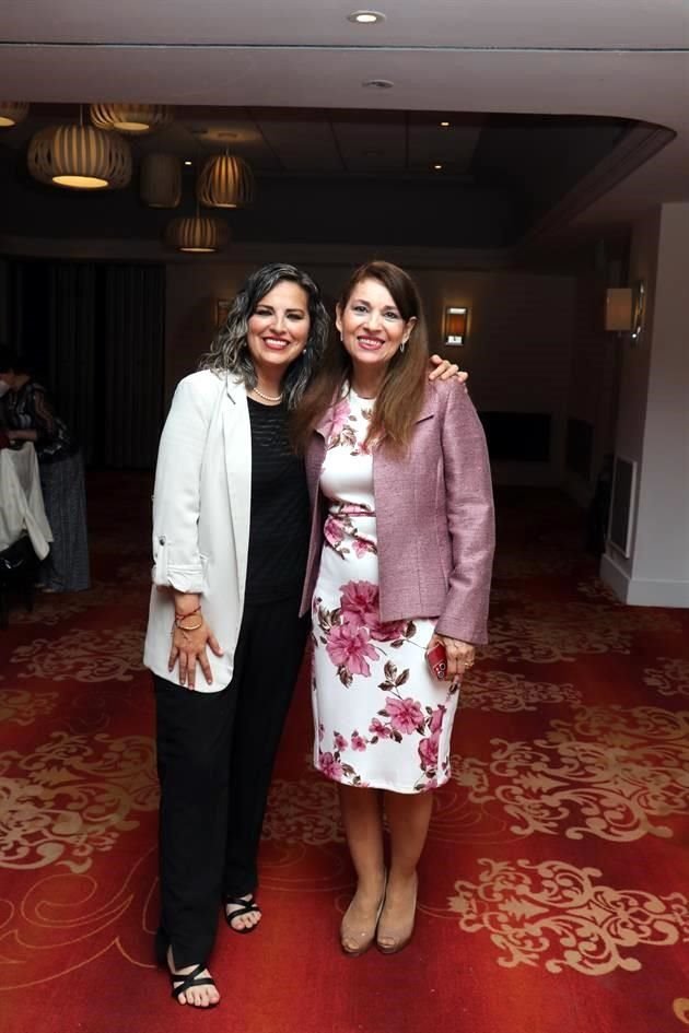 Nancy Ramos y Mary Carmen Cabral