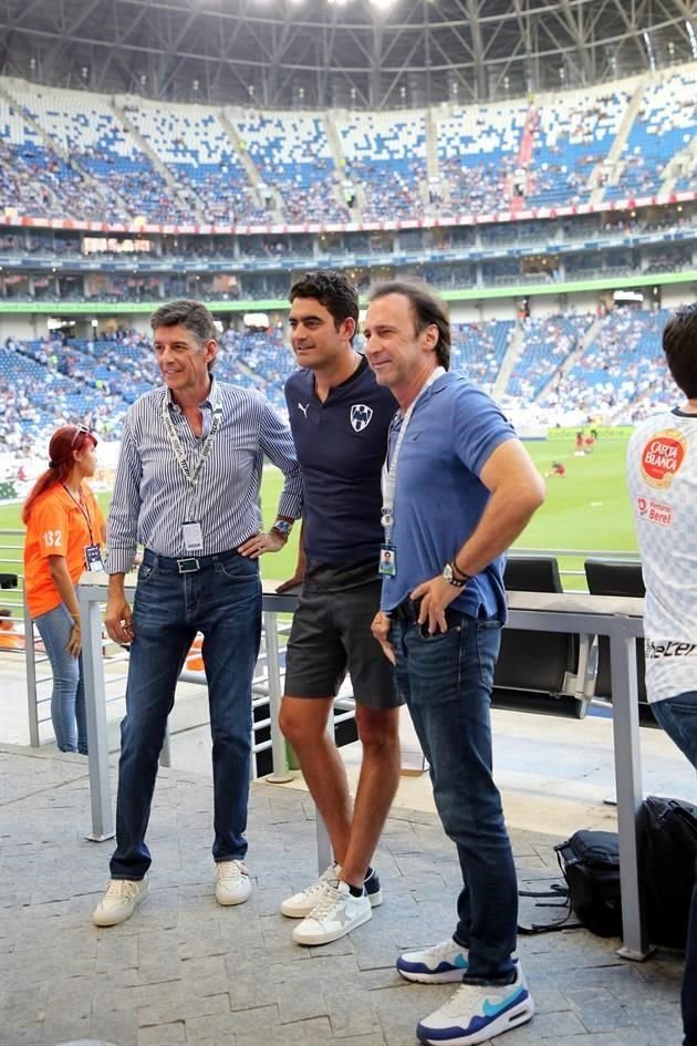 José Álvarez Tostado, José Álvarez Tostado y Juan Manuel Hinojosa