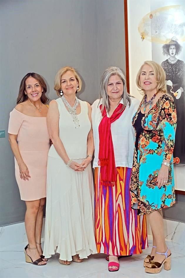 Marina Miranda, Mariela Coindreau de Canavati, Alma Rosa Olvera y Cristina Sada Salinas