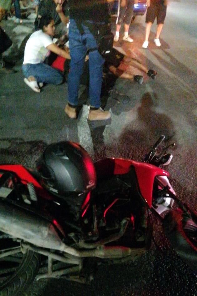El percance ocurrió alrededor de las 22:20 horas en el cruce de la Avenida Monterrey y la calle Orto, a la altura de la Colonia Barrio La Moderna.