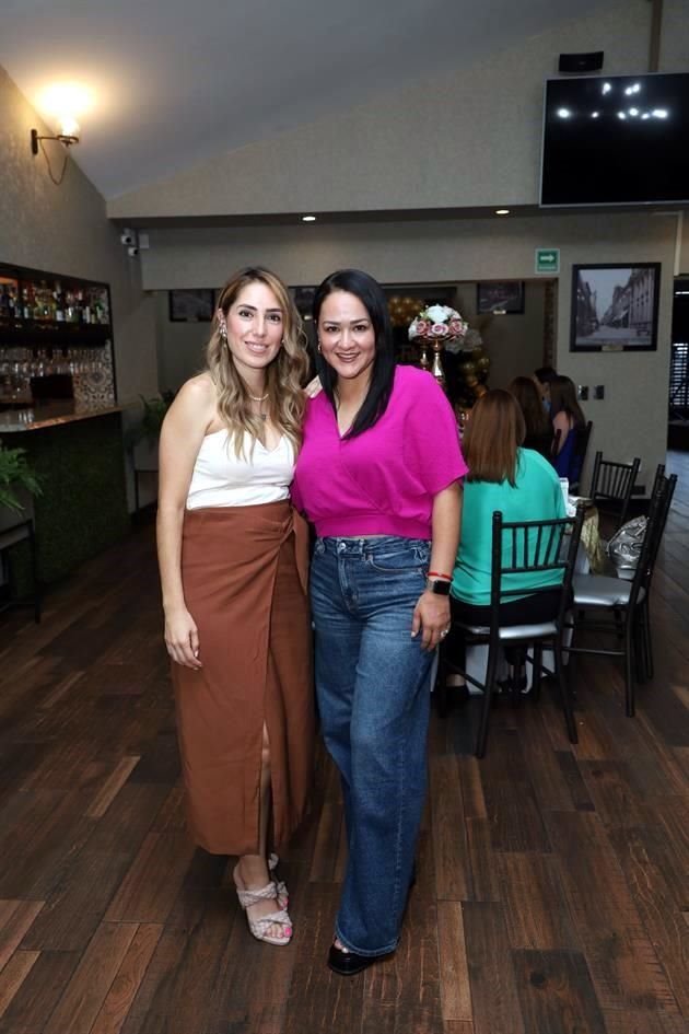 Samantha Ostos y Pamela Rodríguez