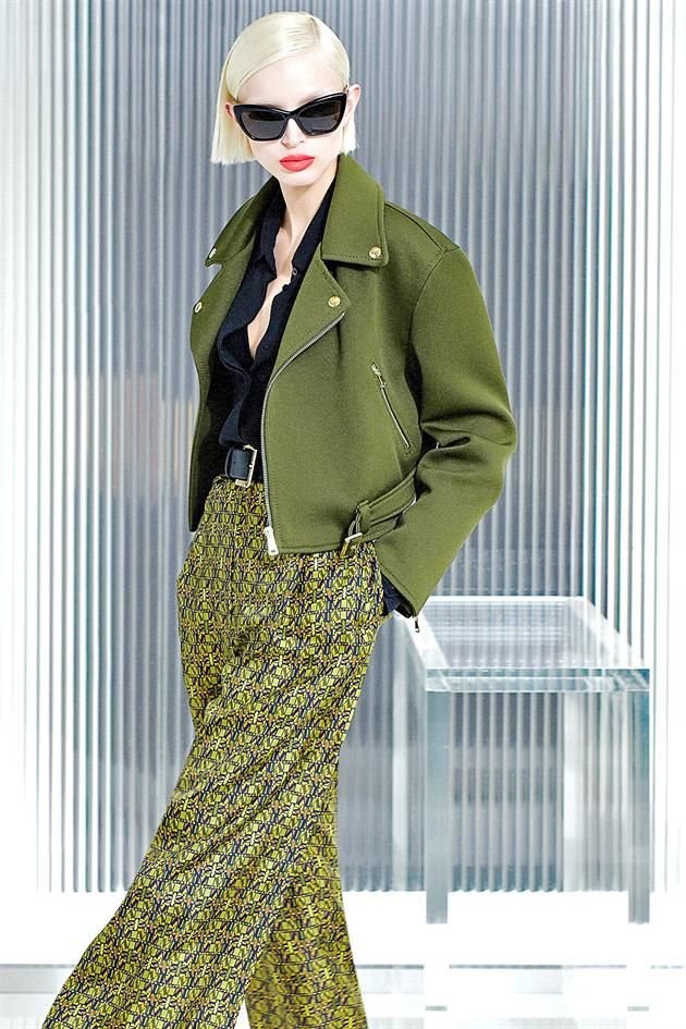 El color verde, tono de la naturaleza y de las esmeraldas, es el favorito de la firma italiana Max Mara, para esta temporada.