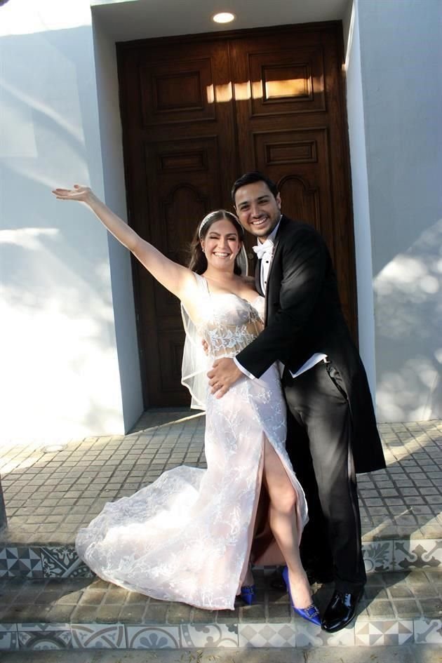 Isamar Martínez y Román Reyes