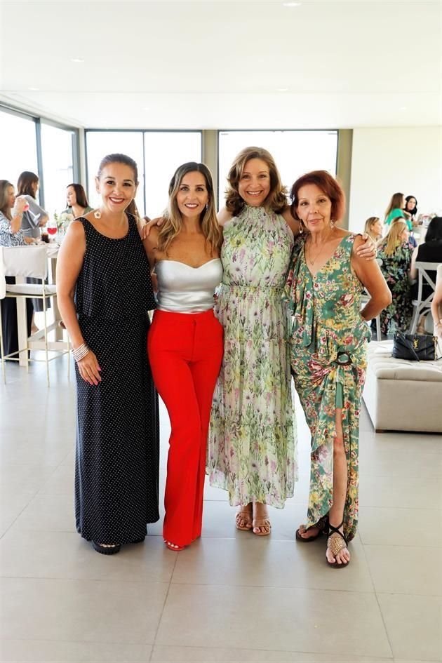 Bárbara Garza, Debbie Garza, Katia Garza y Martha Treviño de Garza