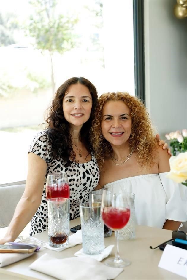 Alma Abraham y Paty Ramírez