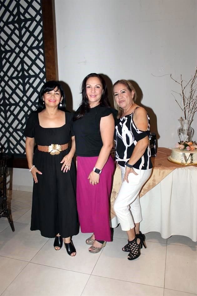 Gabriela de Martínez, Karla García y María Teresa González