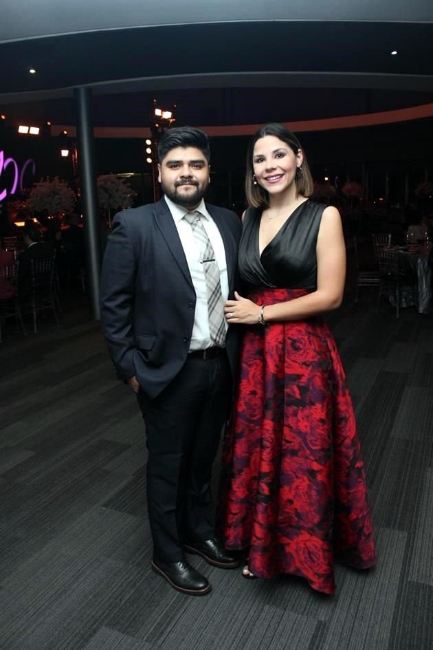 Victor Flores y Lorena González