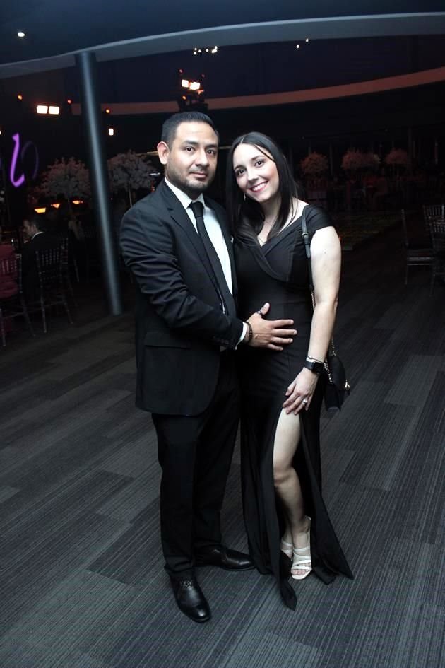 Andrés Perales y Yesenia Cantú