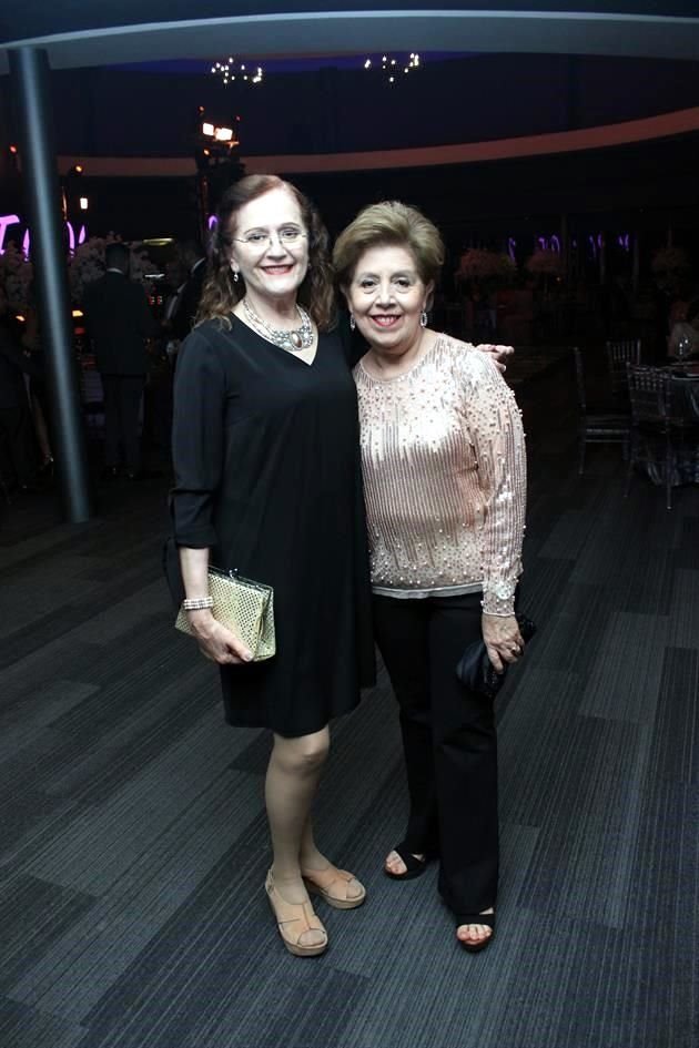 Linda Múñoz y Martha Cantú