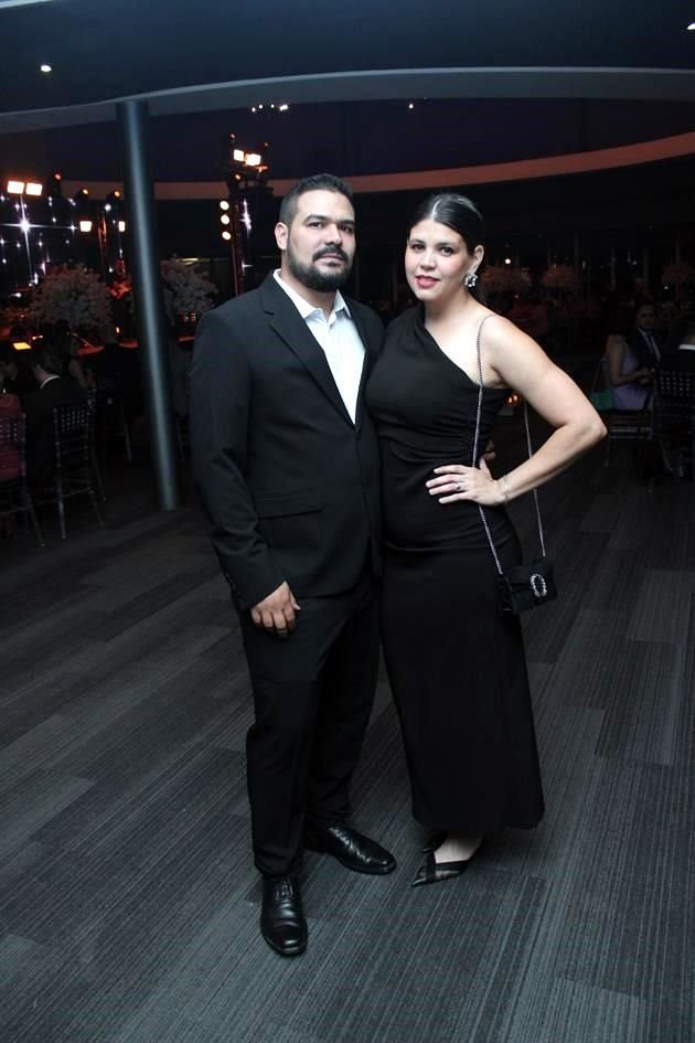 Arturo González y Linda Mier