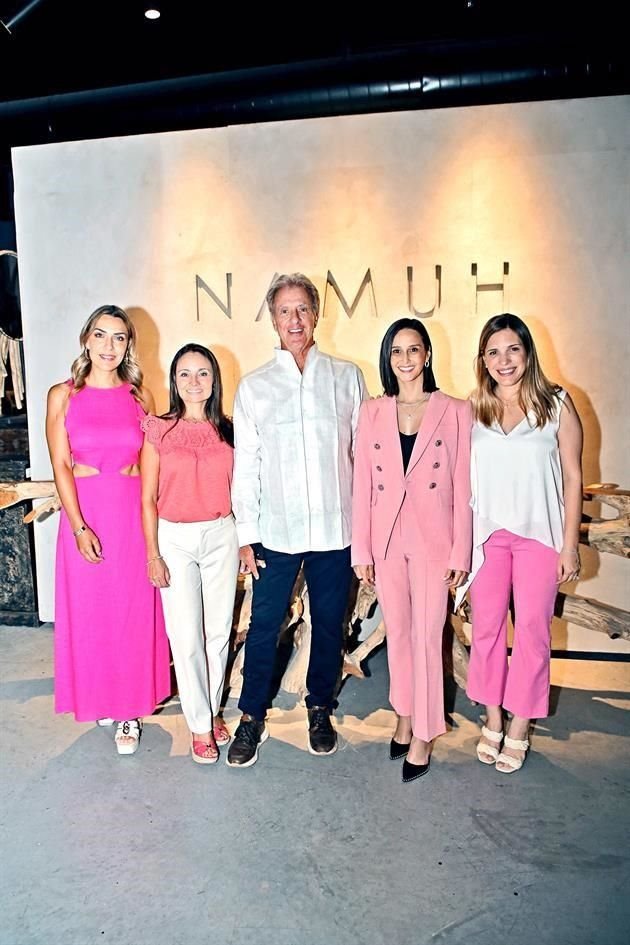 Cristina Gutiérrez de Montemayor, Mayra Macías de Canavati, Cecilio Garza, Gabriela Beltrán de De la Garza y Adriana Farías