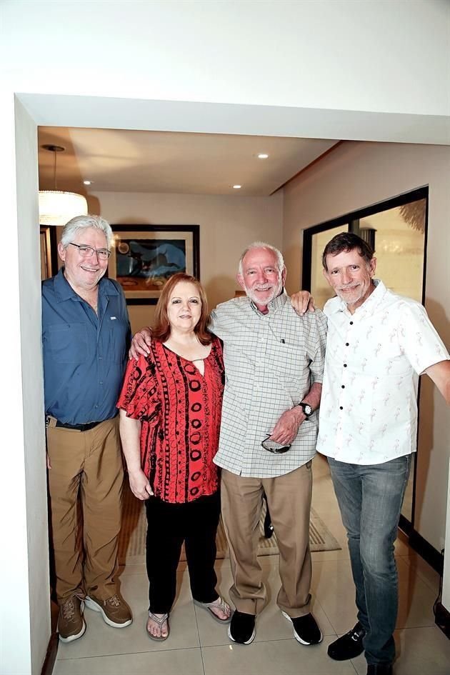 Patricio de la Garza, María Amelia de la Garza, Oscar de la Garza y Jorge de la Garza