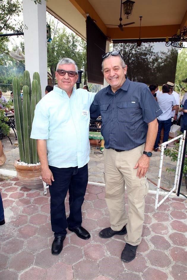 Roberto Castro y Luis Mireles