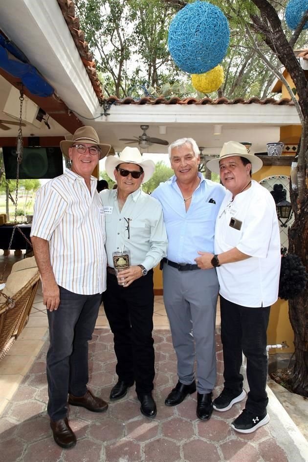 Adrian Martínez, Jorge Montemayor, Alejandro Bueno y Eduardo Treviño