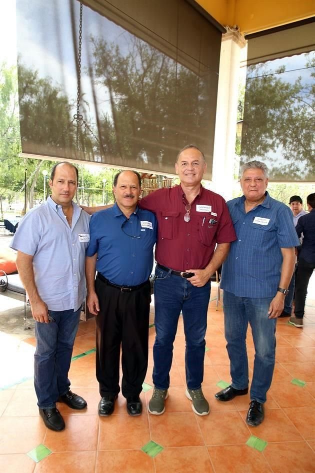 Roberto Garza, José Juan Garza Martínez, Gerardo Treviño y Sergio Chinchilla