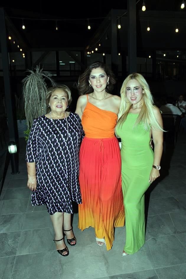 Carmen Rodríguez, Nelly Alanis y Berenice Alanis