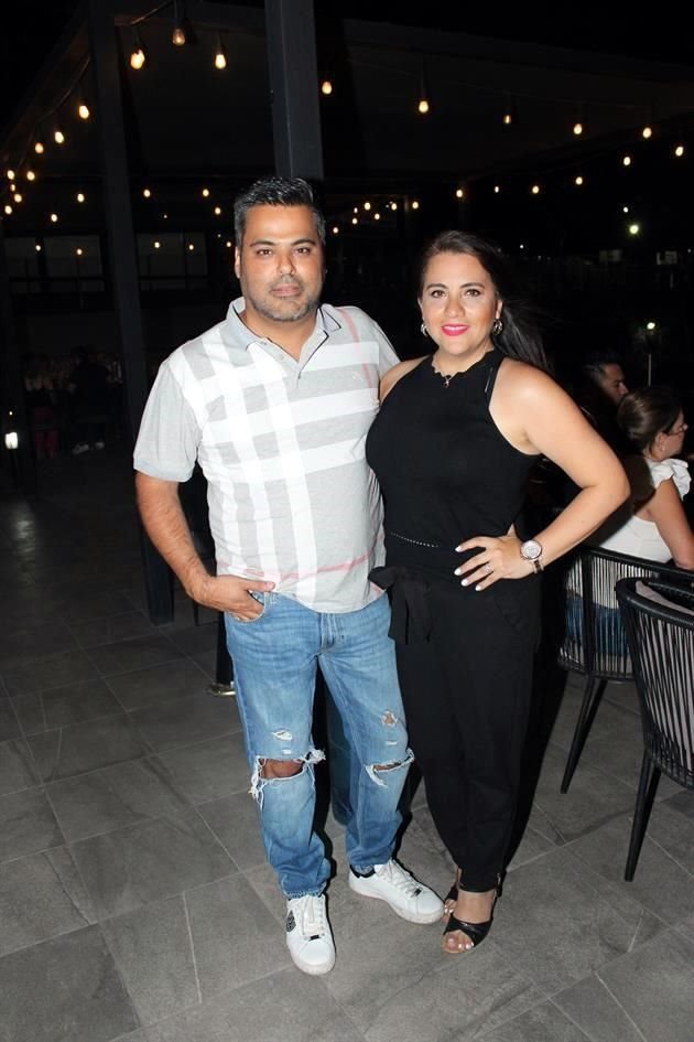 Waldo Gaona y Carmen Herrera