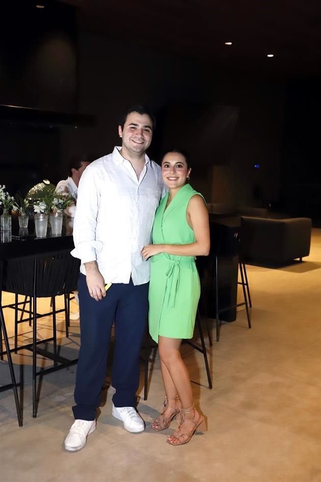 Eduardo Treviño y Brenda Pérez