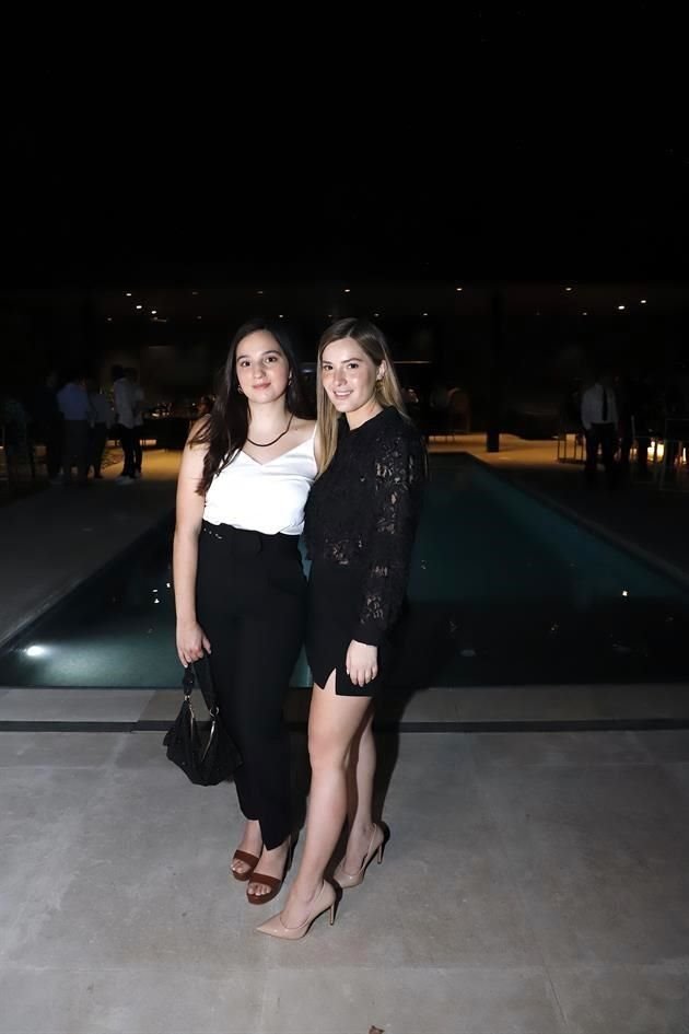 Fernanda Izquierdo Valdés y Natalia Victoria