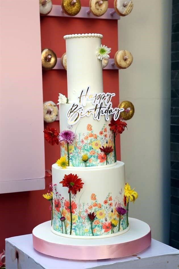 El pastel de cumpleaños.