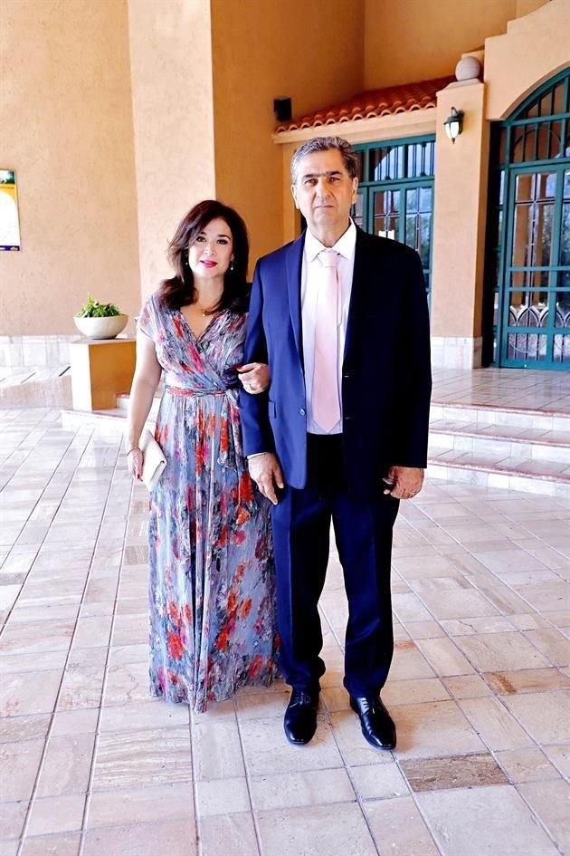 Bárbara Barceló de Náder y César Náder