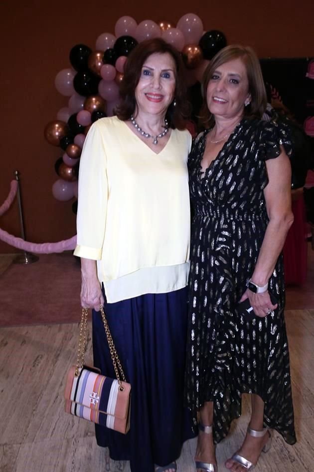 Martha Morales de García y Beatriz Martinez de Belem